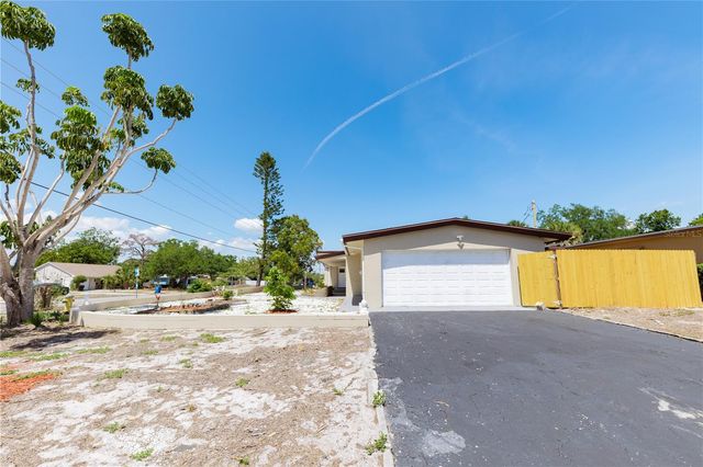 4946 DR MARTIN LUTHER KING JR STREET S, St Petersburg, FL 33705