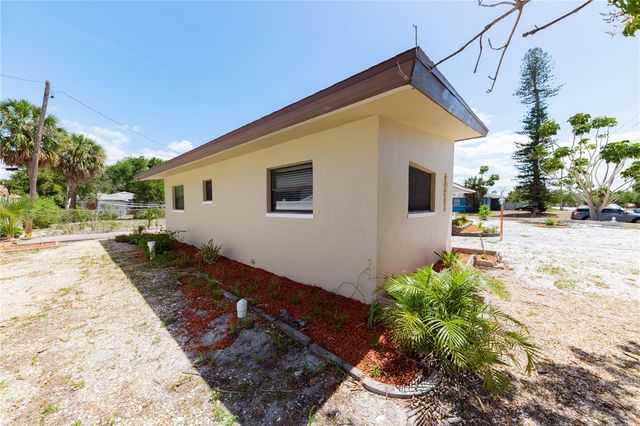 4946 DR MARTIN LUTHER KING JR STREET S, St Petersburg, FL 33705