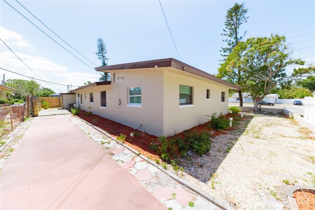4946 DR MARTIN LUTHER KING JR STREET S, St Petersburg, FL 33705