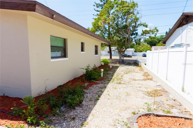 4946 DR MARTIN LUTHER KING JR STREET S, St Petersburg, FL 33705