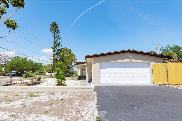 4946 DR MARTIN LUTHER KING JR STREET S, St Petersburg, FL 33705