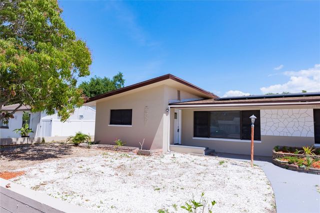 4946 DR MARTIN LUTHER KING JR STREET S, St Petersburg, FL 33705