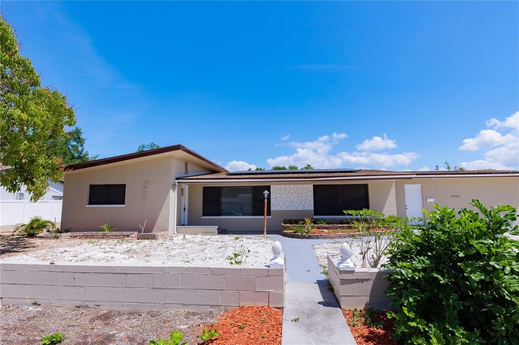 4946 DR MARTIN LUTHER KING JR STREET S, St Petersburg, FL 33705
