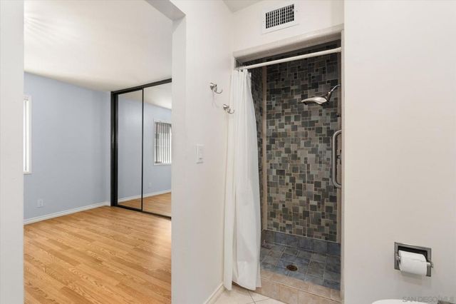 11518 205th St, Lakewood, CA 90715