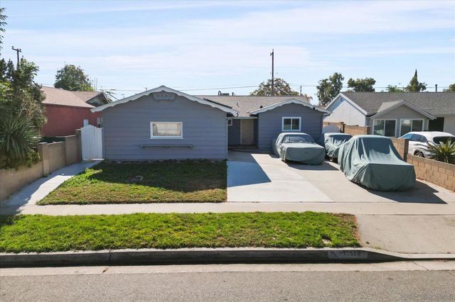 11518 205th St, Lakewood, CA 90715