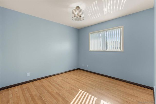 11518 205th St, Lakewood, CA 90715