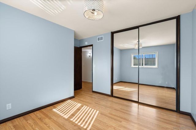 11518 205th St, Lakewood, CA 90715