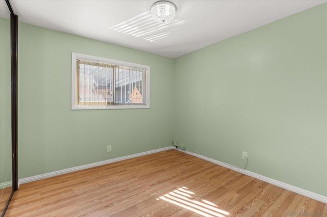 11518 205th St, Lakewood, CA 90715