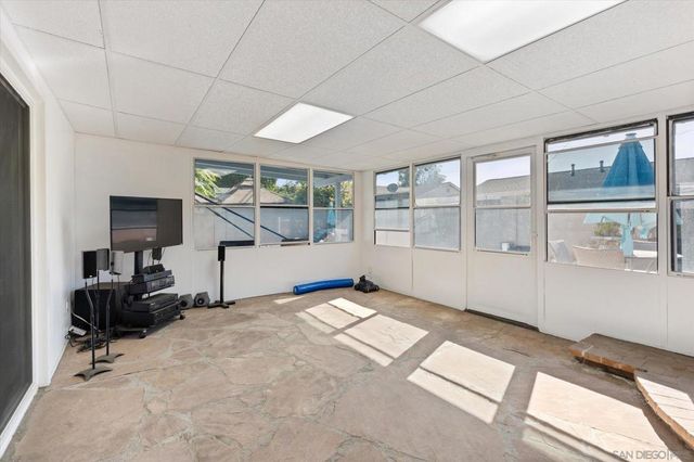 11518 205th St, Lakewood, CA 90715