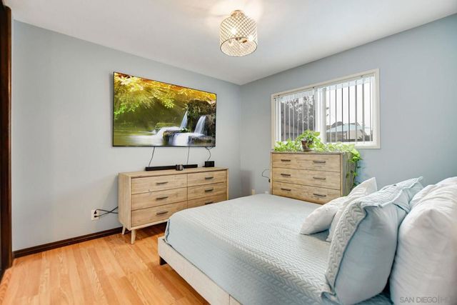 11518 205th St, Lakewood, CA 90715