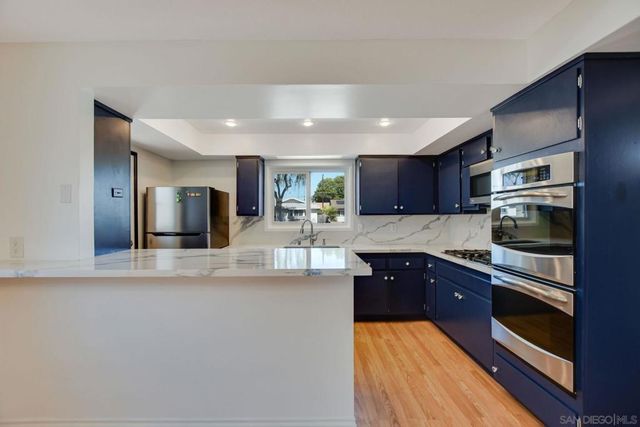 11518 205th St, Lakewood, CA 90715