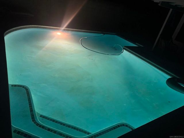 11518 205th St, Lakewood, CA 90715