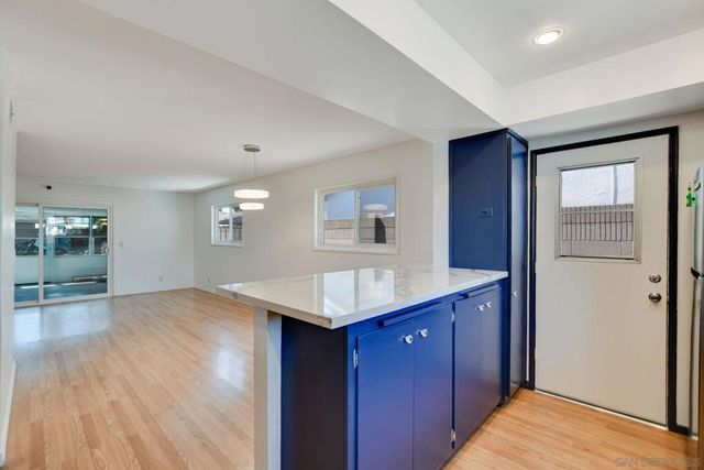 11518 205th St, Lakewood, CA 90715