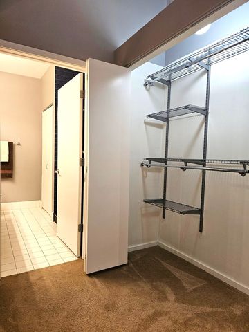 2323 W Pershing Road 230, Chicago, IL 60609