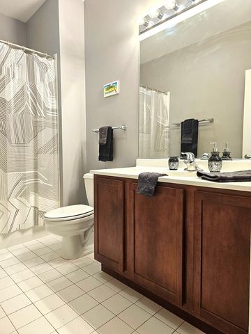 2323 W Pershing Road 230, Chicago, IL 60609