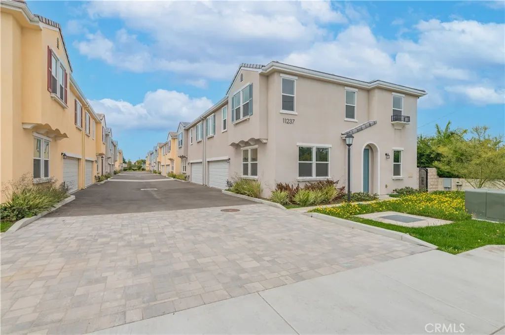 11237 Gladhill Road 3, Whittier, CA 90604