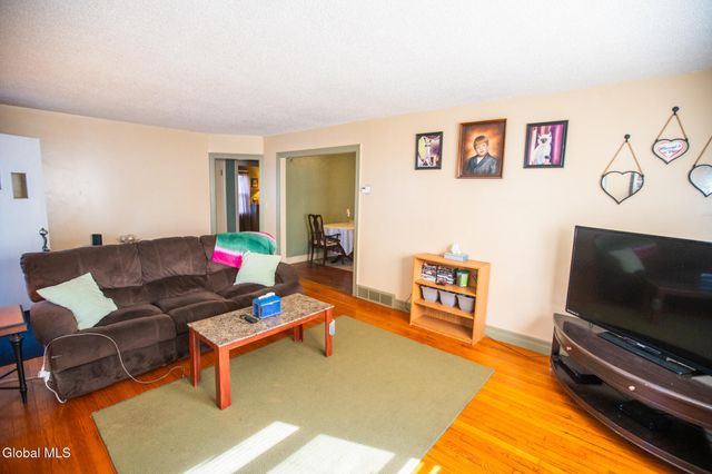 79 Boulevard, Queensbury, NY 12804