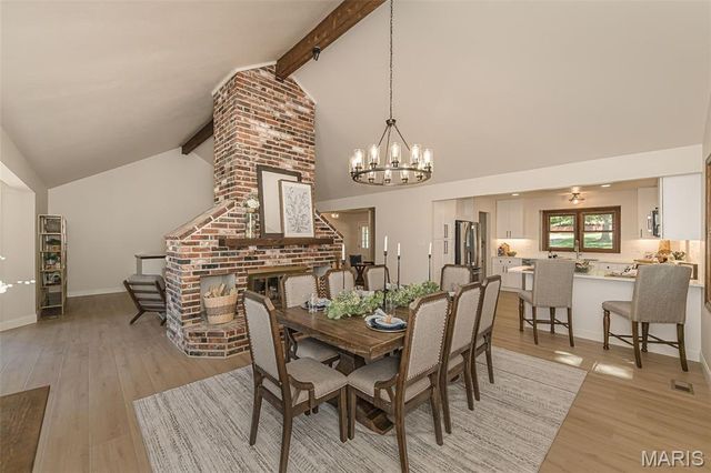 1903 Farm Valley Drive, Chesterfield, MO 63017