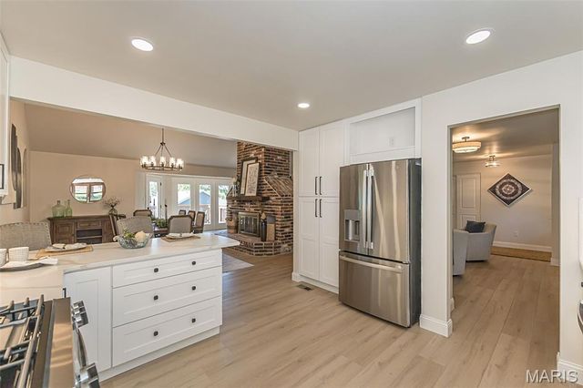 1903 Farm Valley Drive, Chesterfield, MO 63017