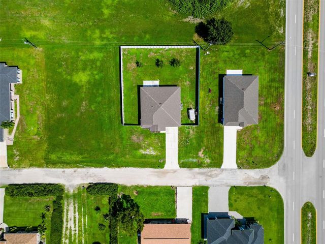 805 WHISPERING PINES ROAD, Cape Coral, FL 33993