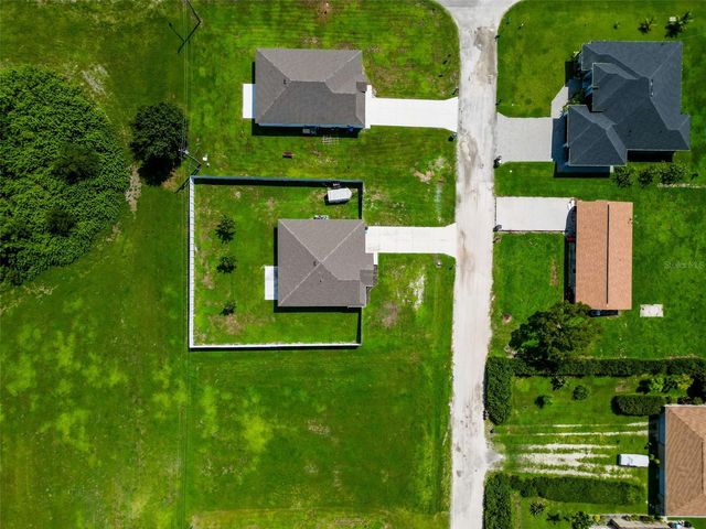 805 WHISPERING PINES ROAD, Cape Coral, FL 33993