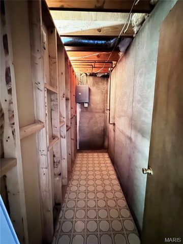 2566 Weymouth Drive, High Ridge, MO 63049