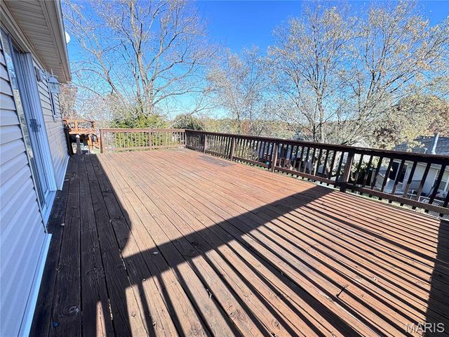 2566 Weymouth Drive, High Ridge, MO 63049