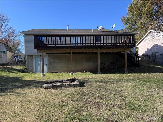 2566 Weymouth Drive, High Ridge, MO 63049