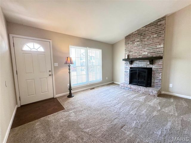 2566 Weymouth Drive, High Ridge, MO 63049