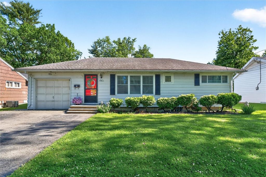 213 Ransford Avenue, Irondequoit, NY 14622