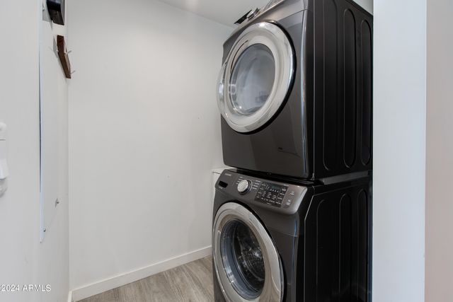 200 W PORTLAND Street 511, Phoenix, AZ 85003