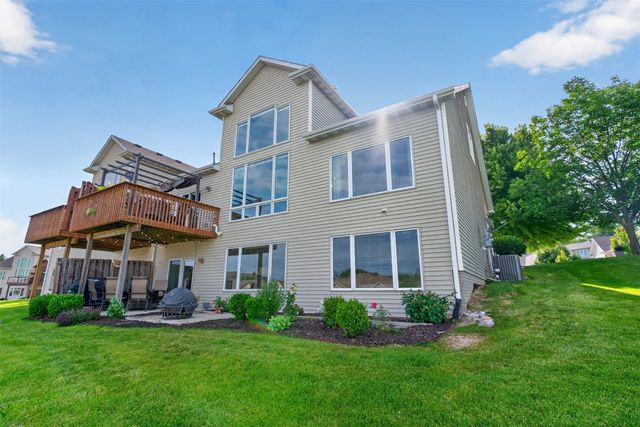 1980 Copper Wynd Court, Pleasant Hill, IA 50327