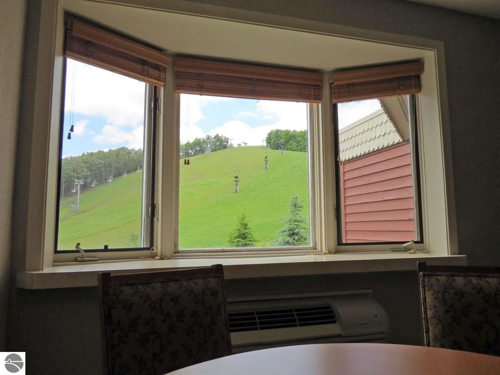 Image 12 of property listing at 12400-Unit 346 Crystal Mountain Drive # 346, Thompsonville, MI 49683