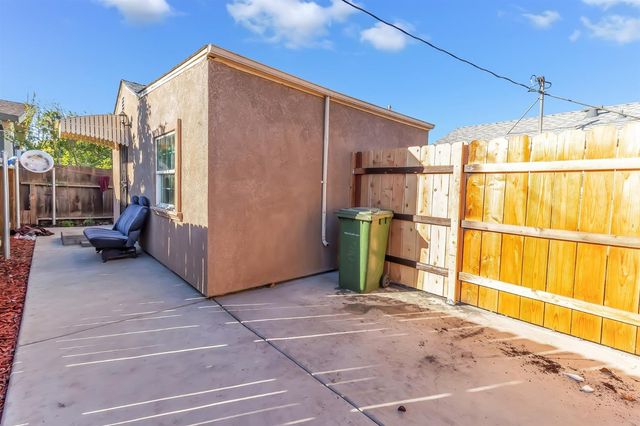 320 Acacia St, Lodi, CA 95240