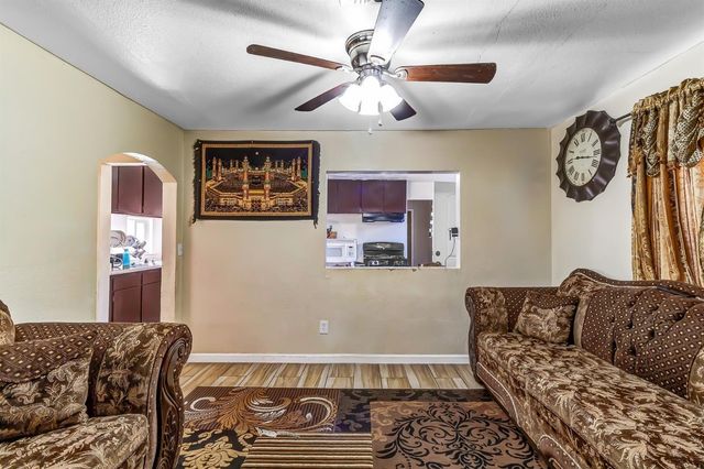 320 Acacia St, Lodi, CA 95240