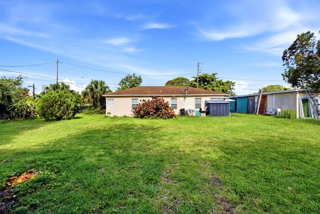 823 Doctor Martin Luther King Junior Boulevard 823, Pompano Beach, FL 33060