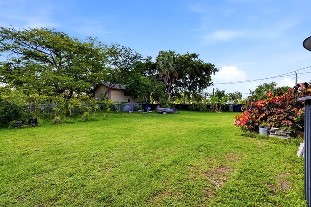 823 Doctor Martin Luther King Junior Boulevard 823, Pompano Beach, FL 33060