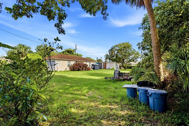 823 Doctor Martin Luther King Junior Boulevard 823, Pompano Beach, FL 33060