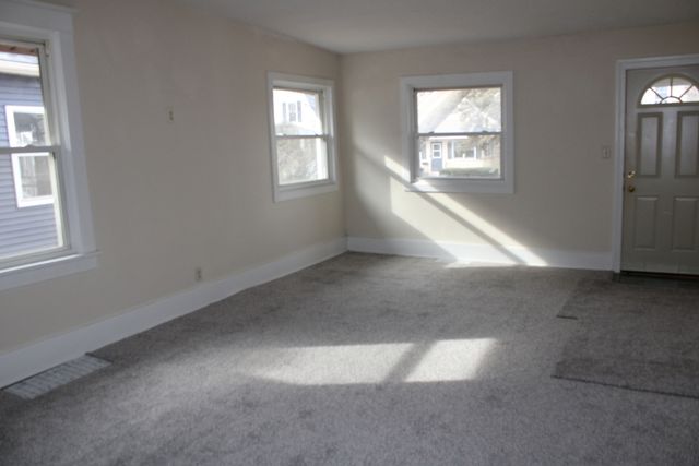 2709 Iowa Street, Davenport, IA 52803