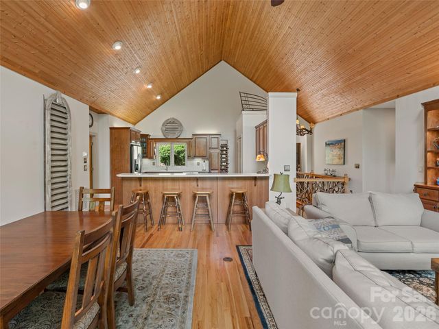 26 Walnut Drive, Mills River, NC 28759