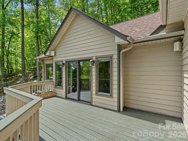 26 Walnut Drive, Mills River, NC 28759