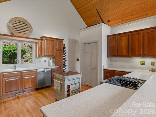 26 Walnut Drive, Mills River, NC 28759