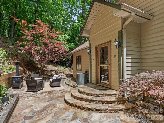 26 Walnut Drive, Mills River, NC 28759