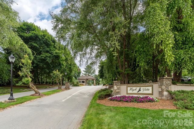 26 Walnut Drive, Mills River, NC 28759