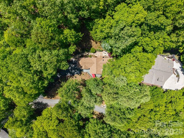 26 Walnut Drive, Mills River, NC 28759