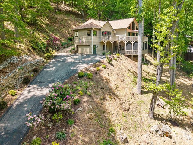 26 Walnut Drive, Mills River, NC 28759