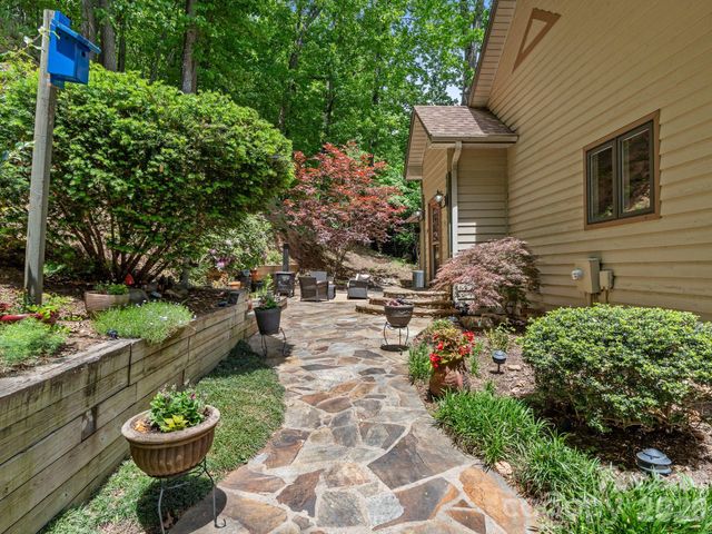 26 Walnut Drive, Mills River, NC 28759