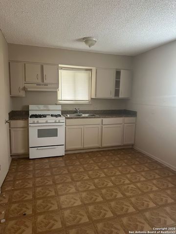 2129 Pat Booker Rd Apt 11, Universal City, TX 78148