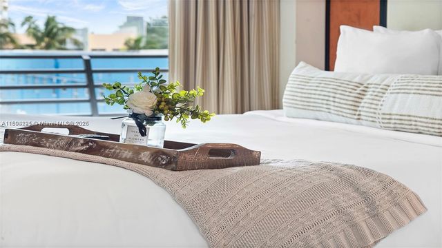 1437 Collins Ave 327, Miami Beach, FL 33139