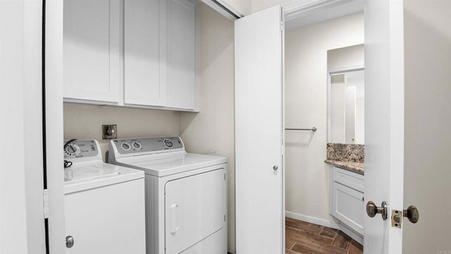 812 Kalpati Cir E, Carlsbad, CA 92008